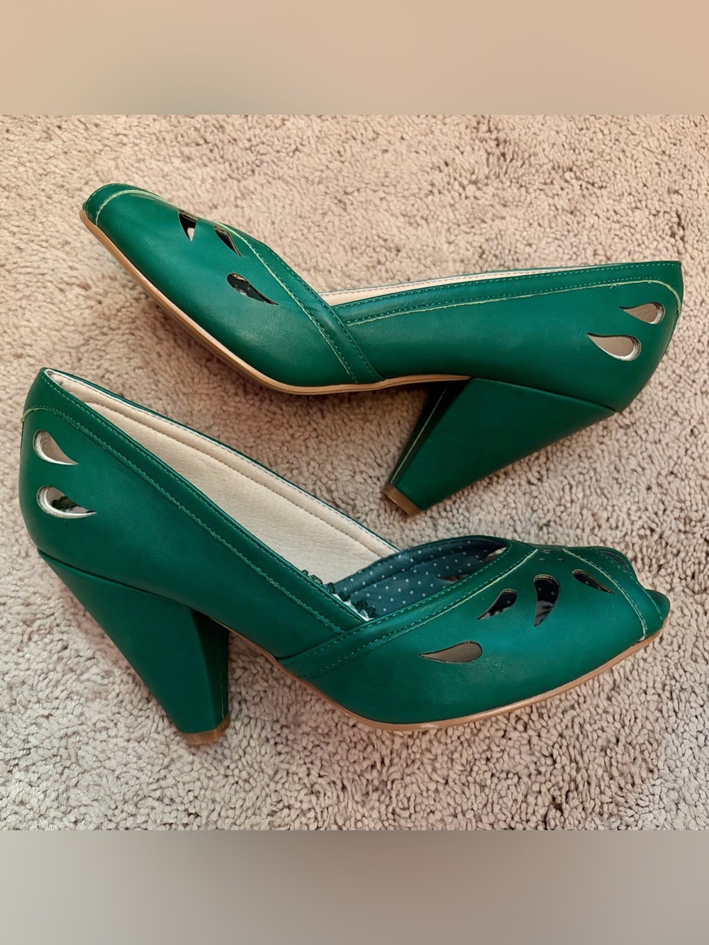 Bettie Page 1940s Style Green Peep-Toe Cutout Pumps Heels Size 10